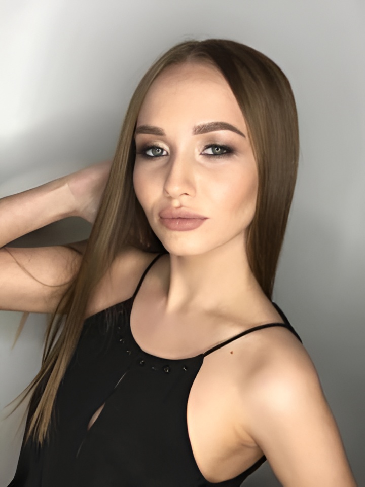 Карина привлекальеная девушка из Мончегорска цена от 4000 руб