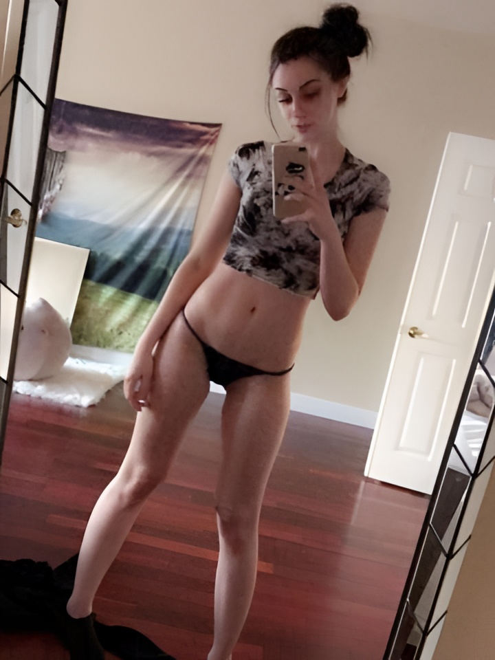 Василиса привлекальеная девушка из Мончегорска цена от 5000 руб