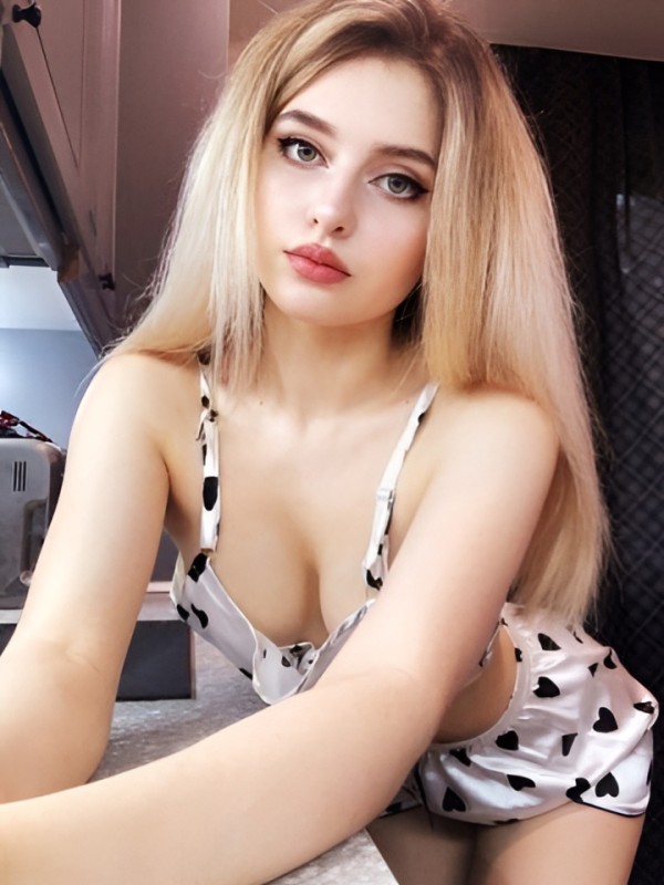 Надя привлекательная девушка из Мончегорска цена от 5000 руб