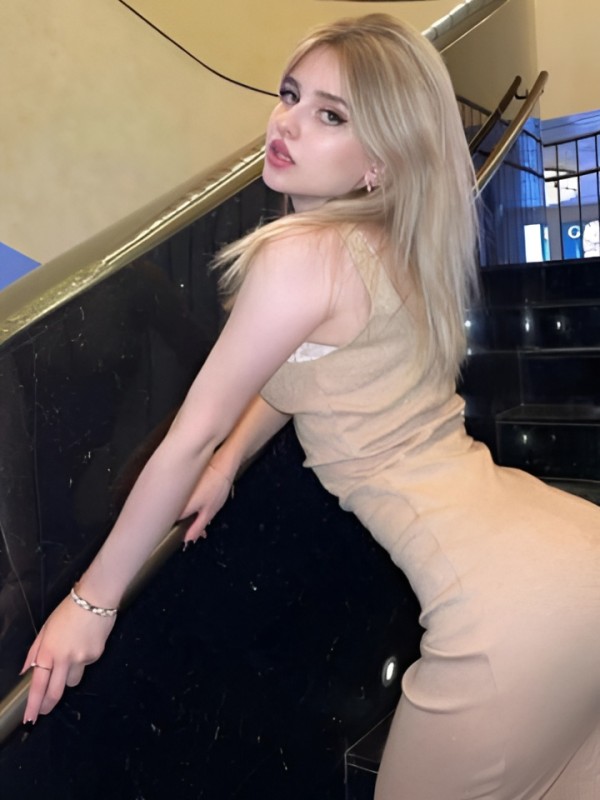 Василиса привлекательная девушка из Мончегорска цена от 3000 руб